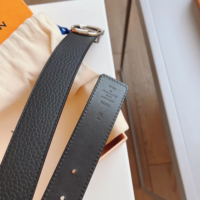 Louis Vuitton LV Circle Black Pebbled Leather Belt 5