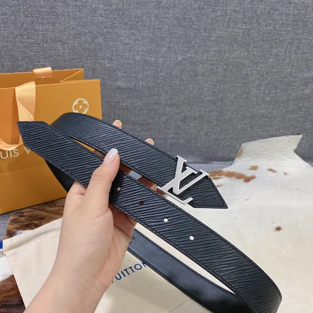 Louis Vuitton LV Initiales Black Textured Leather Belt 4