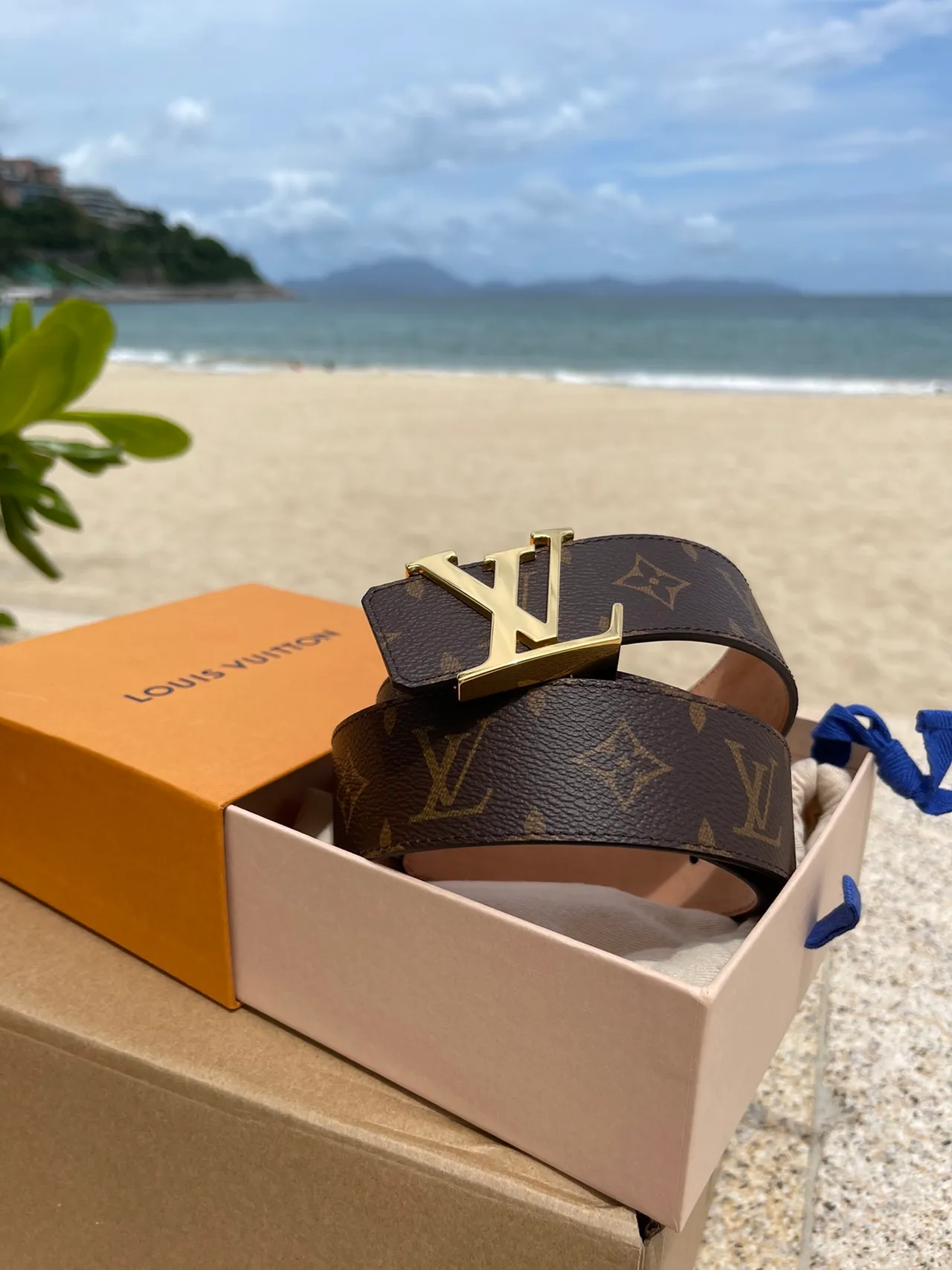 Louis Vuitton LV Initiales Monogram Canvas Gold-Tone Buckle Leather Belt 4