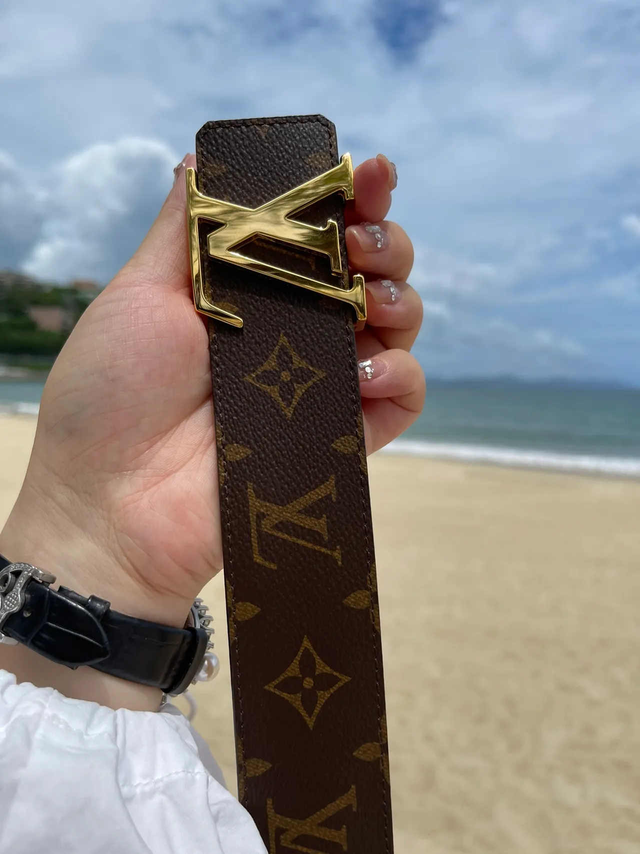 Louis Vuitton LV Initiales Monogram Canvas Gold-Tone Buckle Leather Belt 5