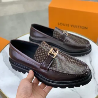 路易威登 LV 棕色漆皮印花乐福鞋