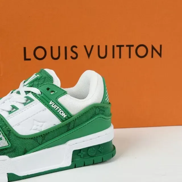 Louis Vuitton LV Trainer Black White Monogram-Print Upper Layered Synthetic Overlays Lifestyle Sneakers 10