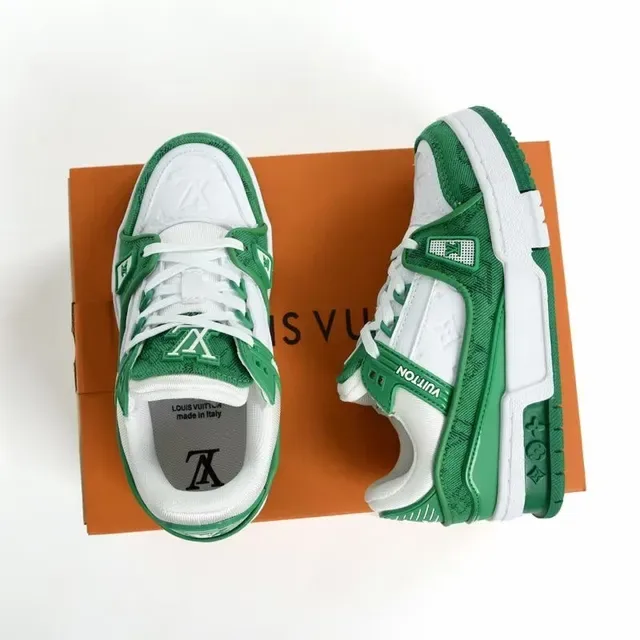 Louis Vuitton LV Trainer Black White Monogram-Print Upper Layered Synthetic Overlays Lifestyle Sneakers 11