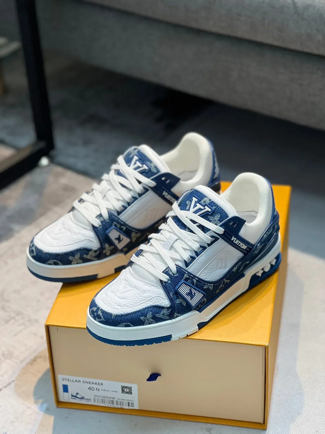 Louis Vuitton LV Trainer Navy White Monogram Jacquard Design de Sangle en Couches Lifestyle Sneakers 8
