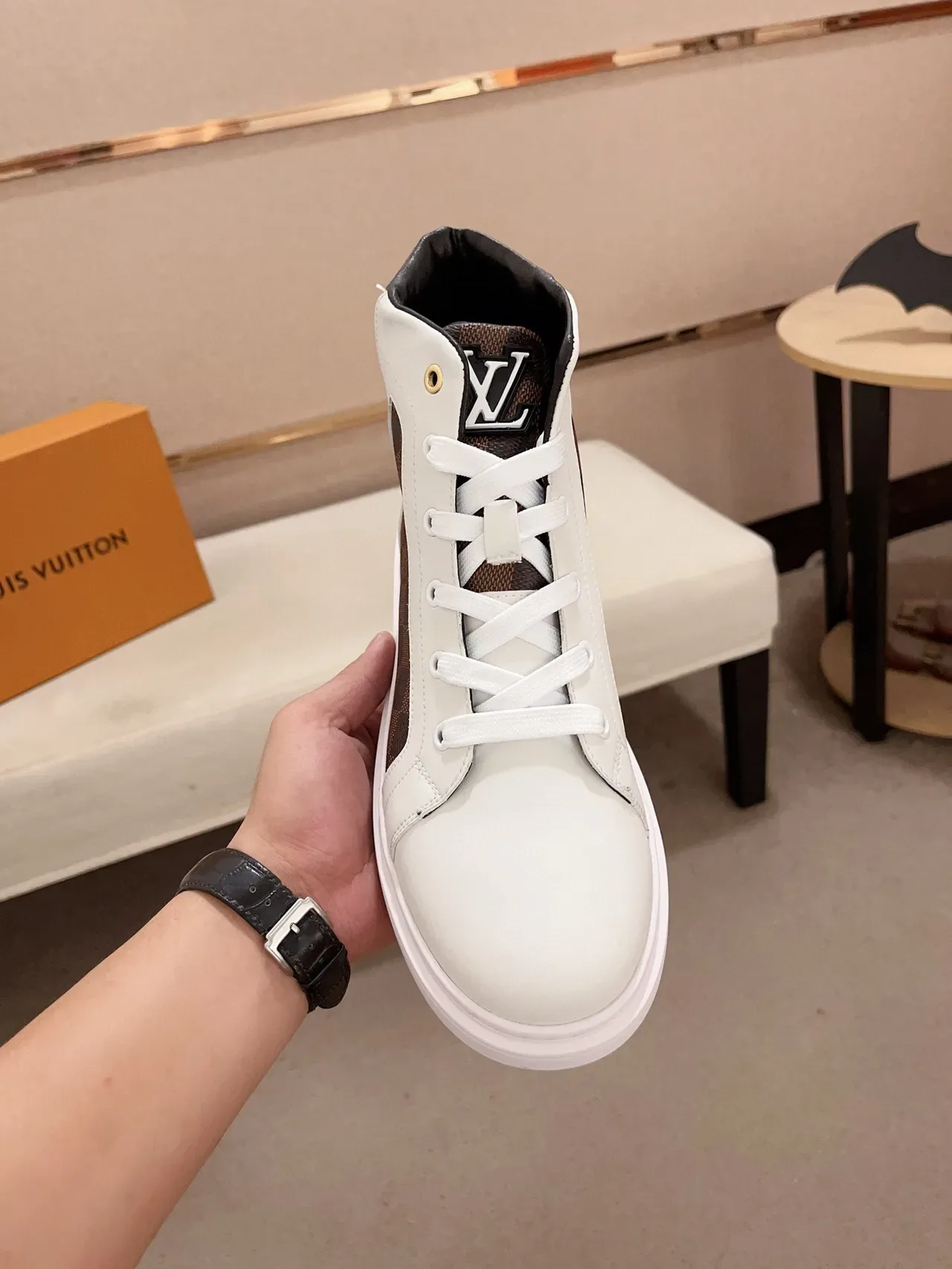Louis Vuitton LV Trainer Blanc et Marron Hautes Cuir et Monogram Canvas Lifestyle Sneakers 2