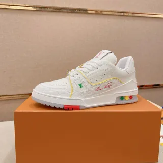 Louis Vuitton LV Trainer Blancos Multicolor con Monograma Embossed de Cuero, Piping y Acentos en Color-Blocked Lifestyle Sneakers