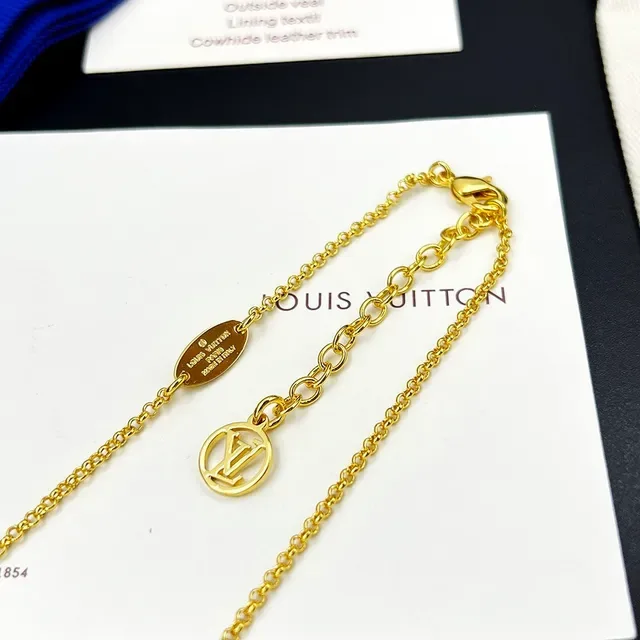 Louis Vuitton LV Twiggy Gold Floral Pendant Necklace 4