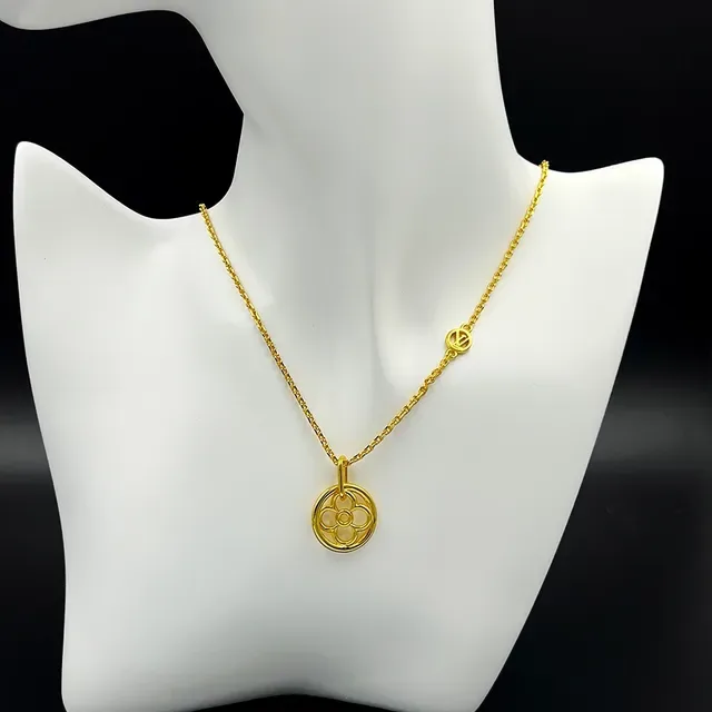 Louis Vuitton LV Twiggy Gold Floral Pendant Necklace 5