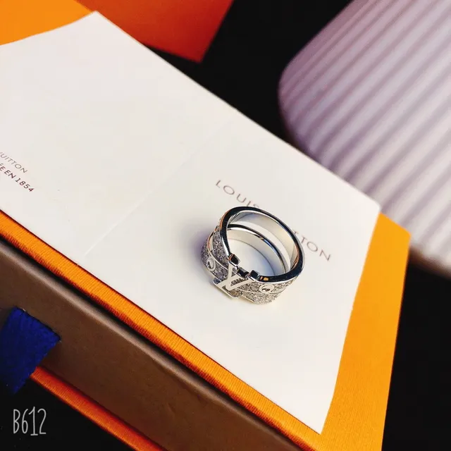 Louis Vuitton LV Volt Double-Band Pavé Monogram Ring 4