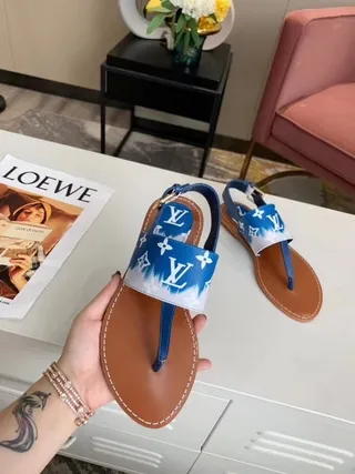 Louis Vuitton Monogram bleu et blanc casual sandales 8
