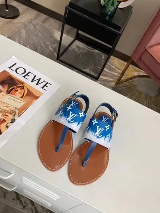 Louis Vuitton Monogram bleu et blanc casual sandales 9