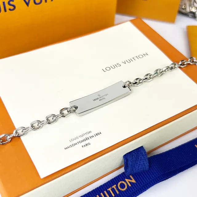 Louis Vuitton Monogram Bold Silver-Tone Chain Bracelet 4