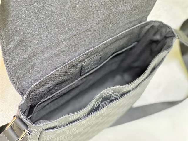 Bolsa mensageira Louis Vuitton Monogram em lona com aba 3