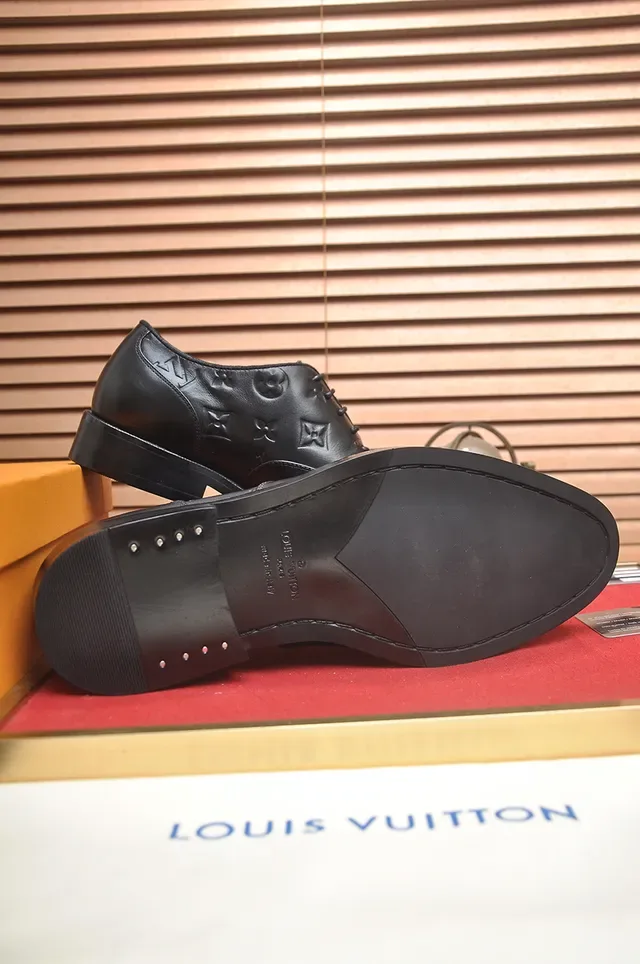 Louis Vuitton Monogram Embossed Sapatos Oxford Preto Ponta de Tapa 3