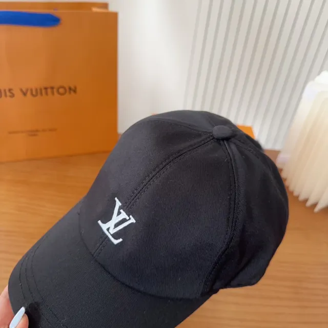 Louis Vuitton Monogram Embroidered Black Baseball Cap 4