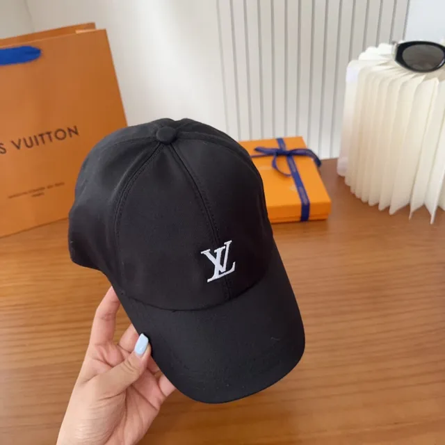 Louis Vuitton Monogram Embroidered Black Baseball Cap 6