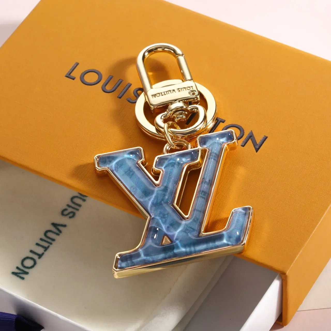 Louis Vuitton Monogram Enamel Blue Gold Metal Crossbody Bag 8