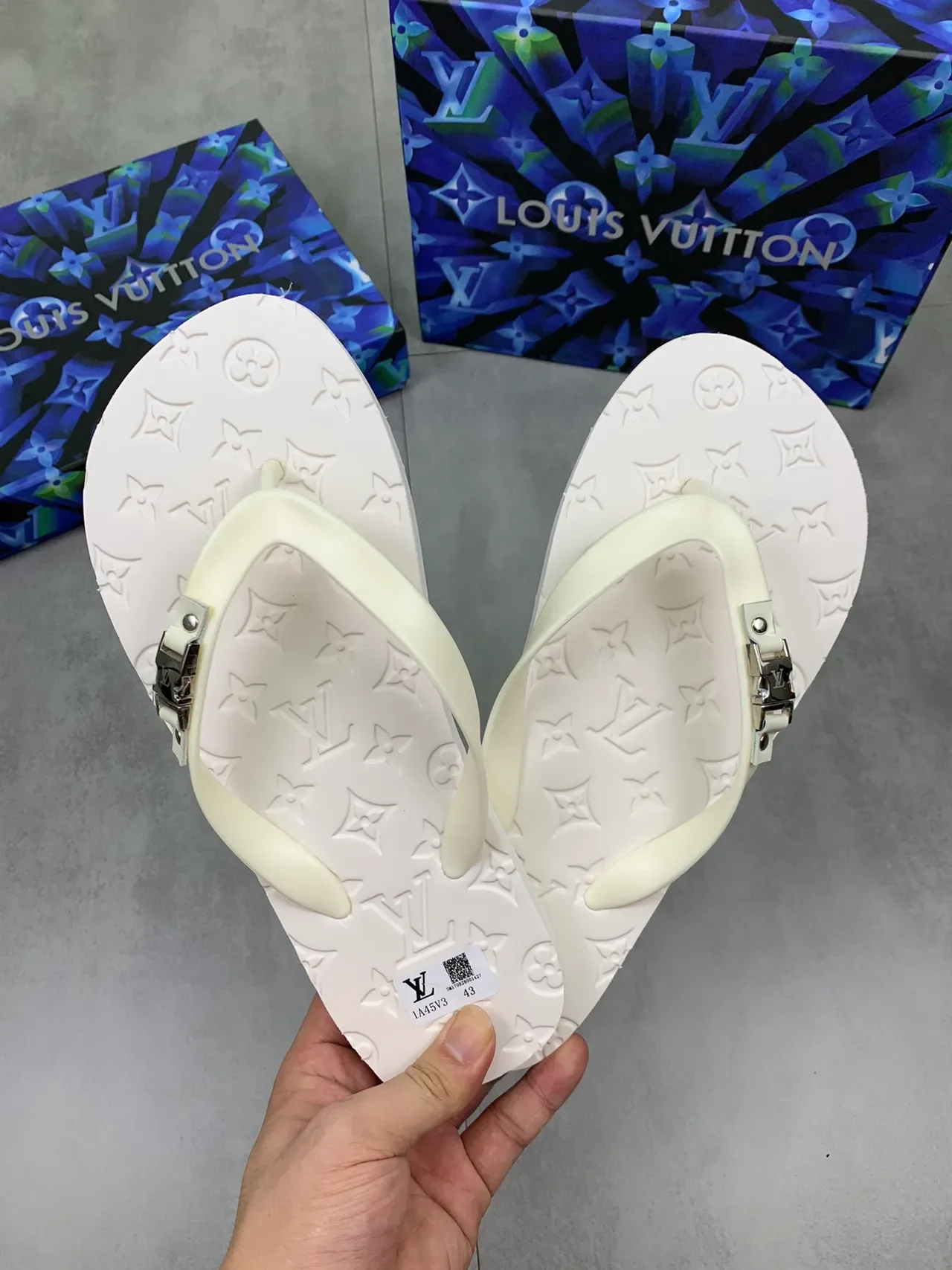 Louis Vuitton Monogram Flip-Flop Multicolor Rubber Metal Buckle Strap Slippers 13