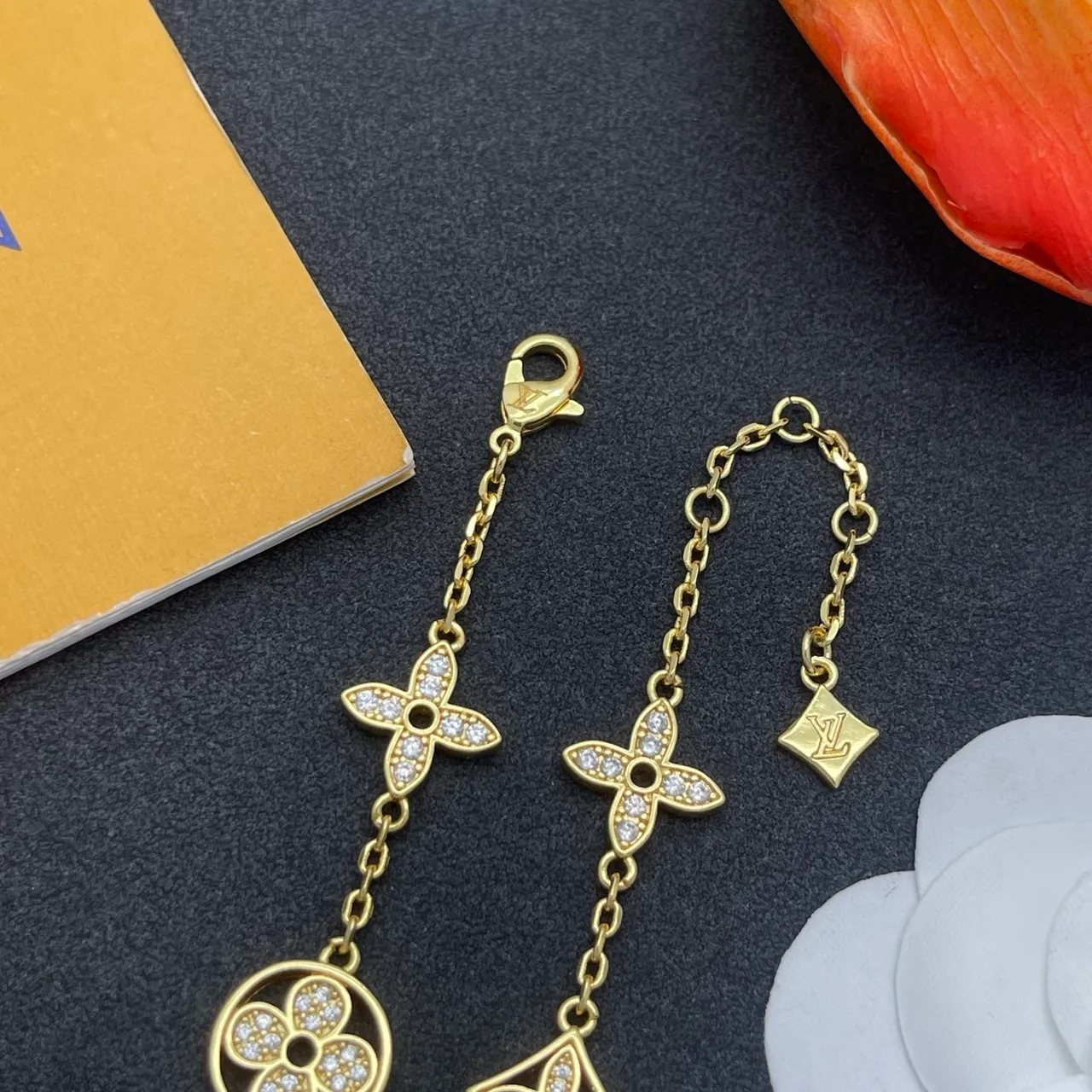Louis Vuitton Monogram Flower LV Initiales doré Pavé bracelet 6
