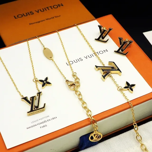 Louis Vuitton Monogram Jewelry Gold Black Chain Enamel Pendant Necklace 2