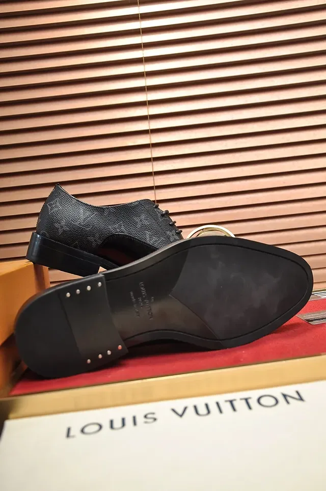 Louis Vuitton Monogram Sapatos Oxford de Couro Patent Cap-Toe 3