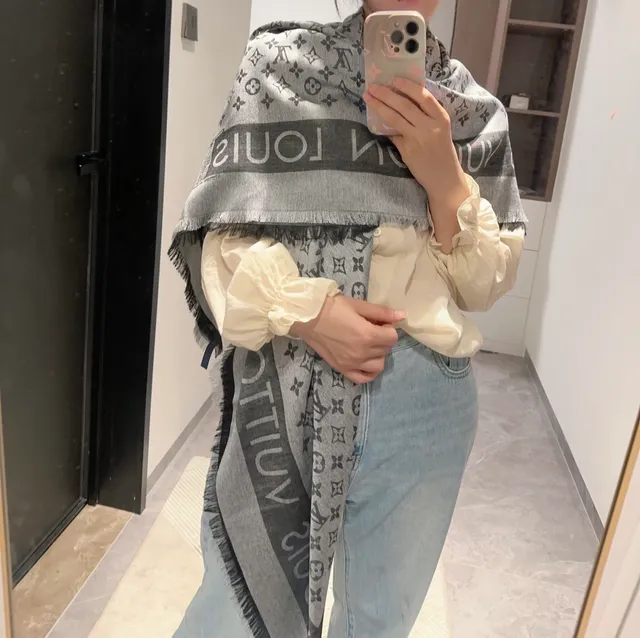 Louis Vuitton Monogram Letter-Band شال فرنج 2