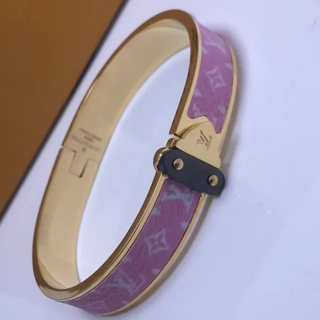 Louis Vuitton Monogram Pink Enamel Gold-Tone Hinged Bangle Bracelet 2