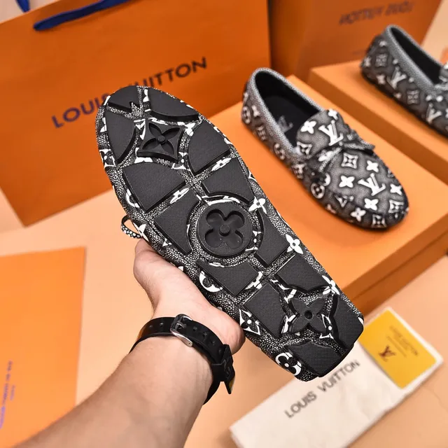 Louis Vuitton Monogram-Printed Bow Detail Loafers 5