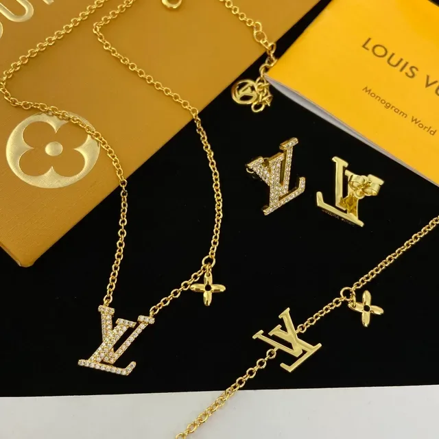 Louis Vuitton Monogram World Tour Gold Silver Chain Pavé-Crystal Necklace 2