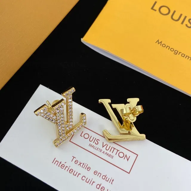 Louis Vuitton Monogram World Tour Gold Silver Chain Pavé-Crystal Necklace 5