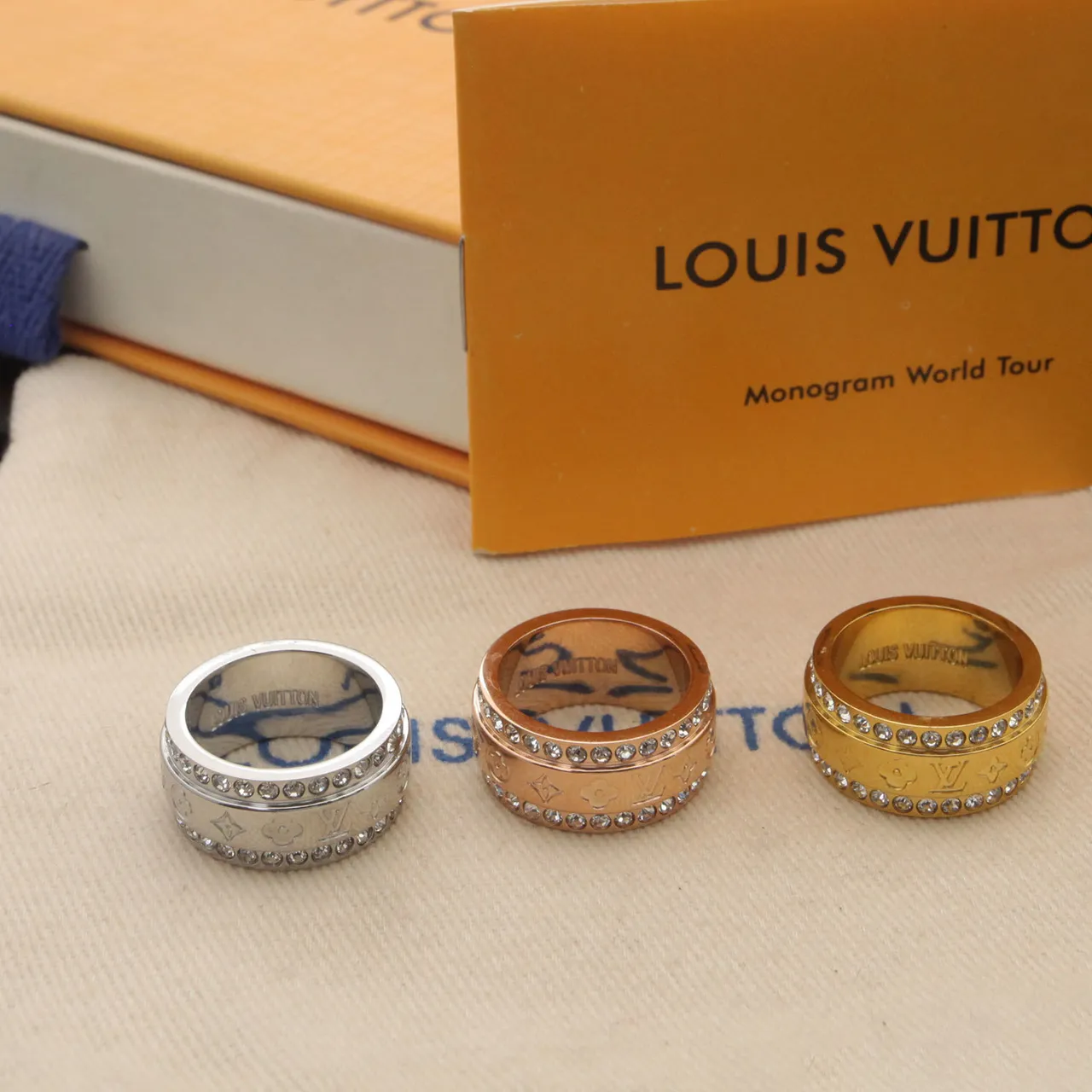 Louis Vuitton Monogram World Tour Gold Silver Rotating Spinner Band Pavé Crystal Bezel Ring 8