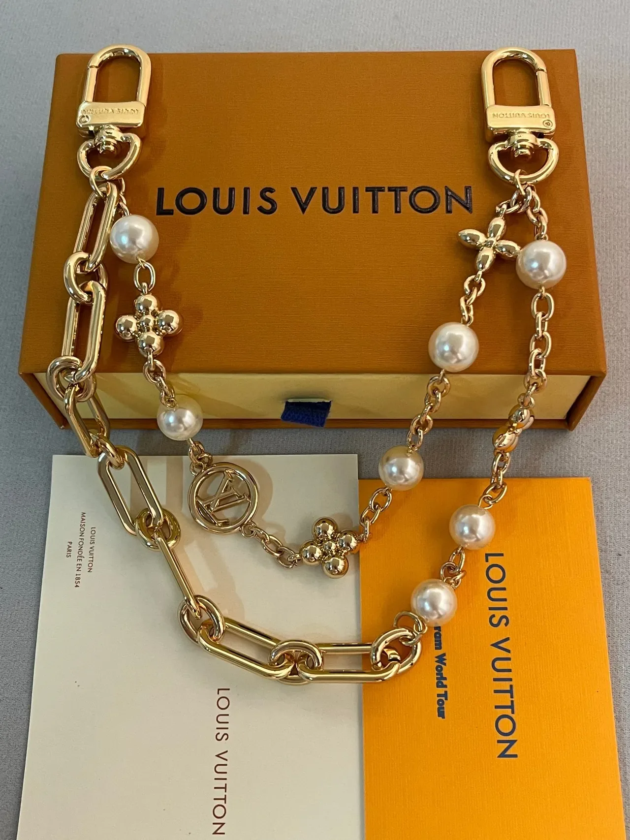 Louis Vuitton Monogram World Tour Pearl and Floral Gold Chain Bracelet 5
