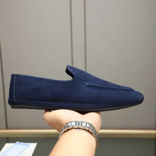Louis Vuitton Navy Black 麂皮鞋面 易穿式构造 乐福鞋
