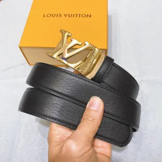 Louis Vuitton ওভারসাইজড LV Monogram Buckle কালো চামড়ার বेल्ट