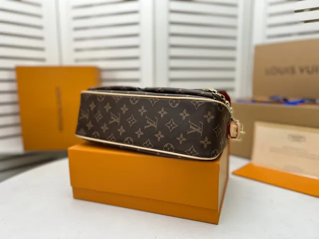 Louis Vuitton Petite Malle Brown Monogram Canvas Chain Bag 7