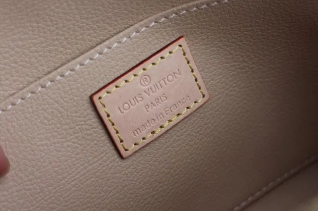 Louis Vuitton Pochette Metis Brown Gold Semi-Circular Dome Shape Monogram Coated Canvas Chain Bag 3