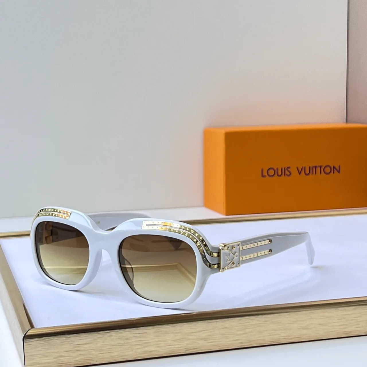 Louis Vuitton Pochette Metis Amarelo Bege Estruturado Couro Macio Cinto Marrom Contraste Bolsa Sob o Braço 2