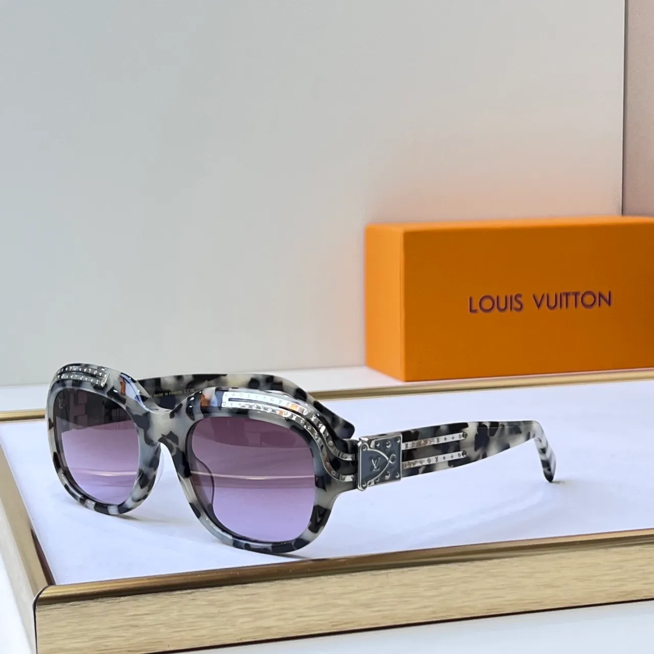 Louis Vuitton Pochette Metis Amarelo Bege Estruturado Couro Macio Cinto Marrom Contraste Bolsa Sob o Braço 7