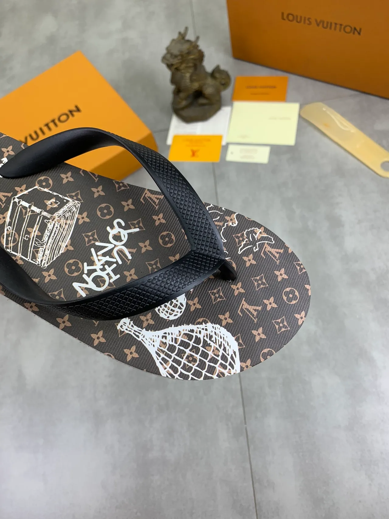 Louis Vuitton Printed Monogram and Damier Flip-Flop Slippers 10