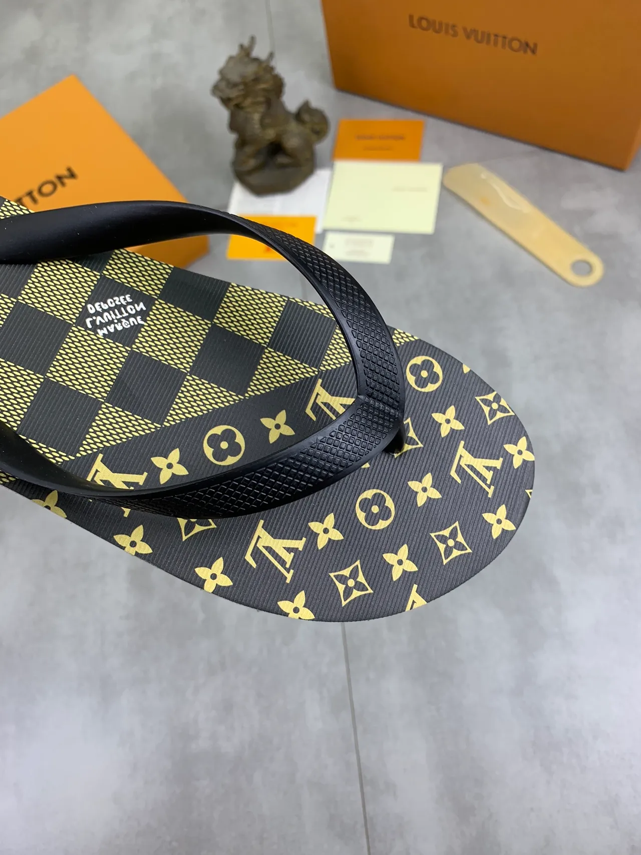 Louis Vuitton Printed Monogram and Damier Flip-Flop Slippers 13