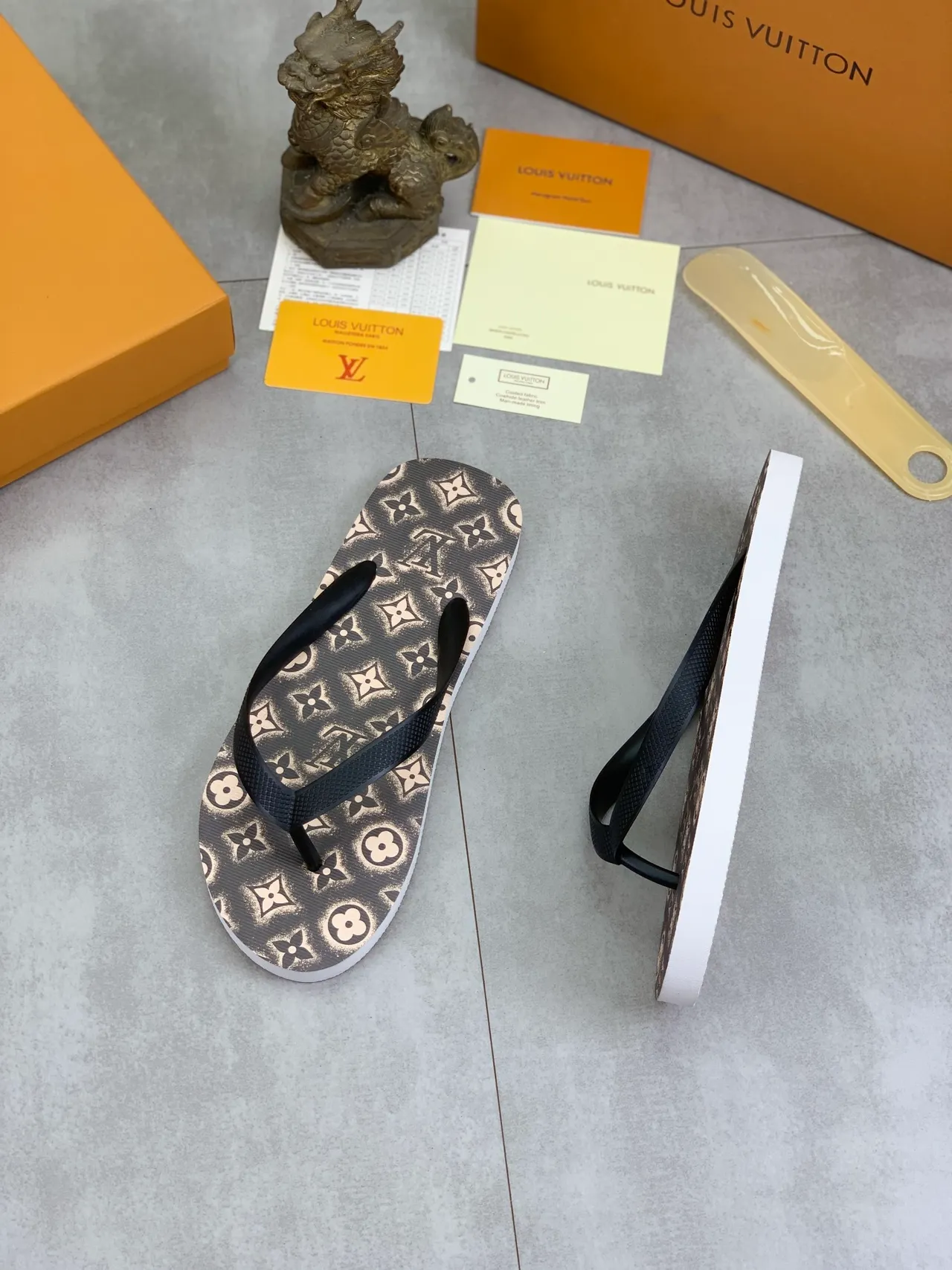 Louis Vuitton Printed Monogram and Damier Flip-Flop Slippers 16