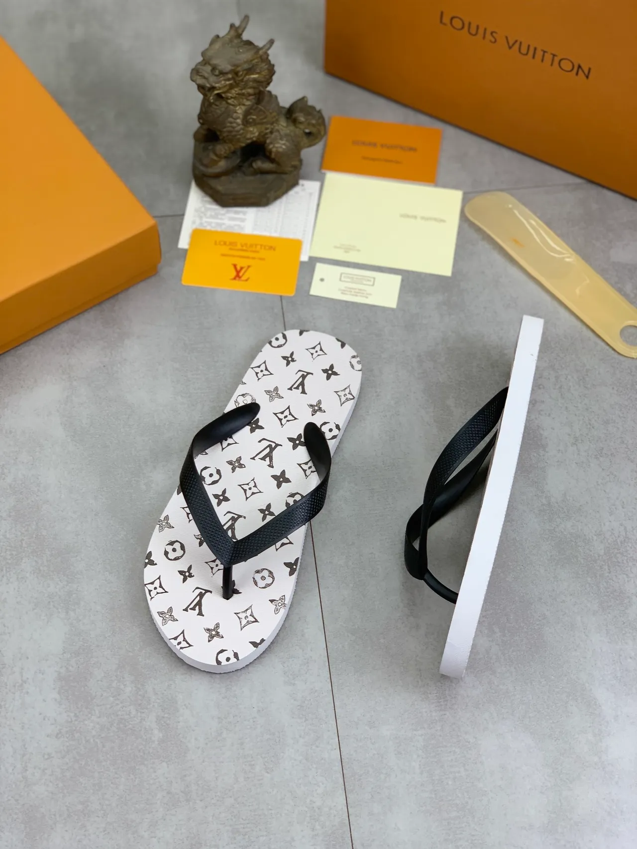 Louis Vuitton Printed Monogram and Damier Flip-Flop Slippers 17