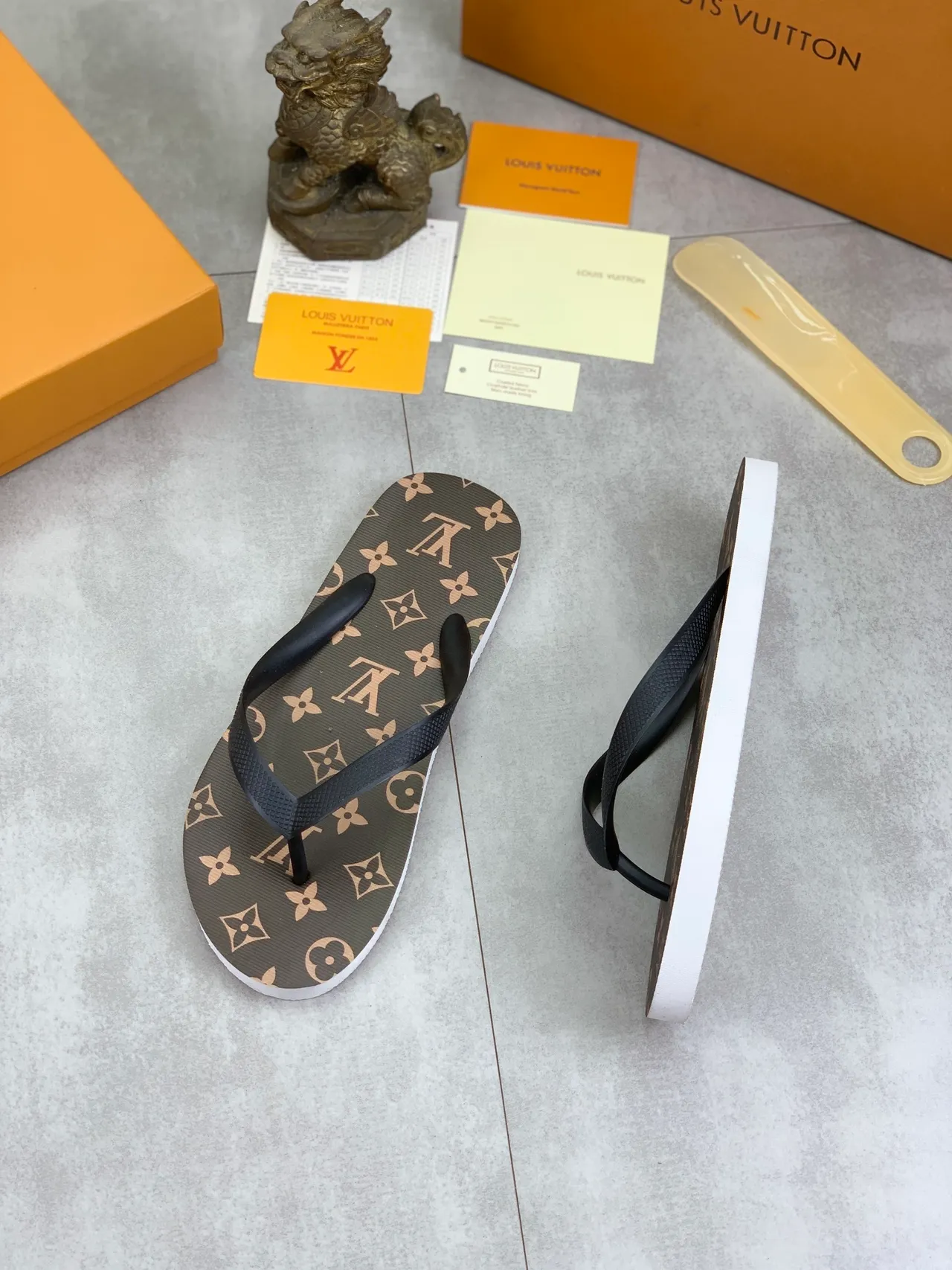 Louis Vuitton Printed Monogram and Damier Flip-Flop Slippers 19