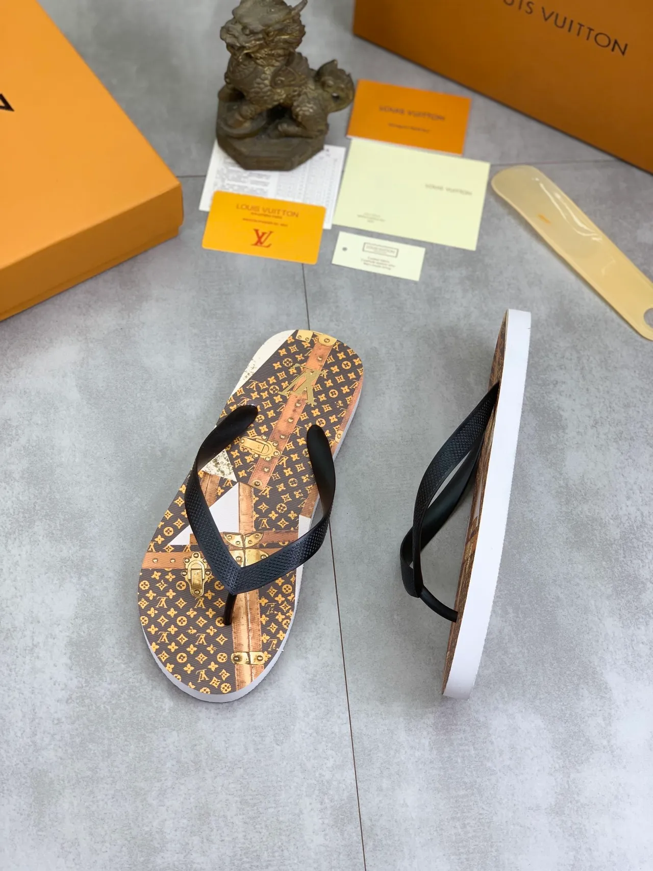 Louis Vuitton Printed Monogram and Damier Flip-Flop Slippers 21
