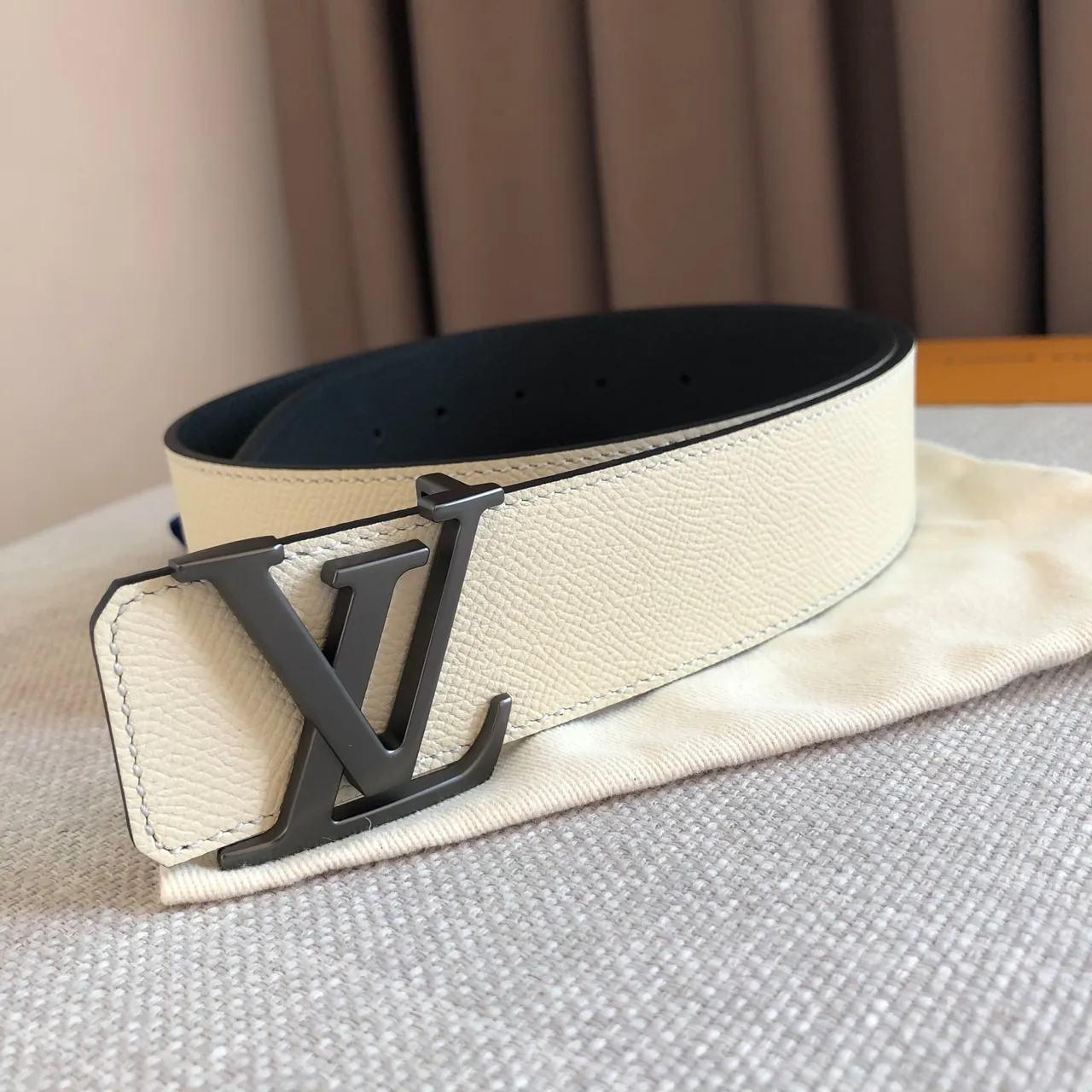 Louis Vuitton Reversible Belt Black Beige Textured Grain Leather Belt 3
