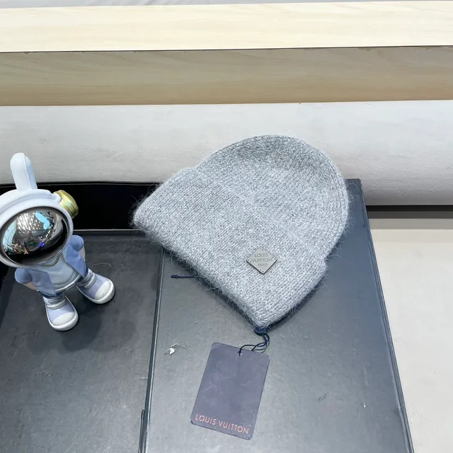 Louis Vuitton Ribbed Knit Heather Gray Beanie 9