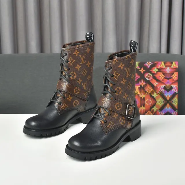 Louis Vuitton Run Away Brown Black Monogram Canvas Lace-Up Front Ankle Boots 7