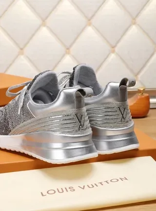 Louis Vuitton Run Away Gray Silver Knit Upper Sculpted Midsole Lifestyle Sneakers 9