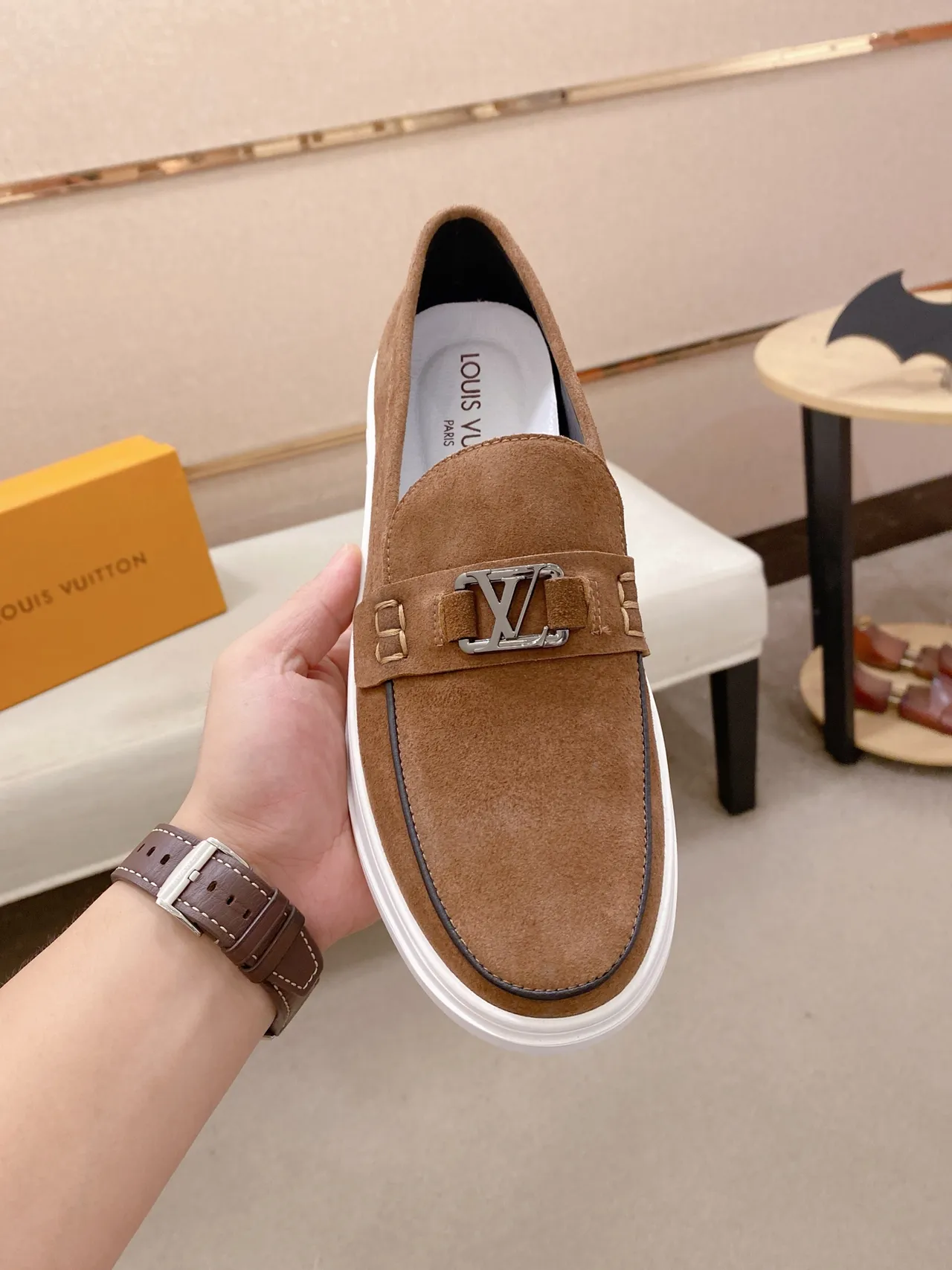 Louis Vuitton Run Away Loafer বাদামি সুয়েড প্ল্যাটফর্ম লোফার 3