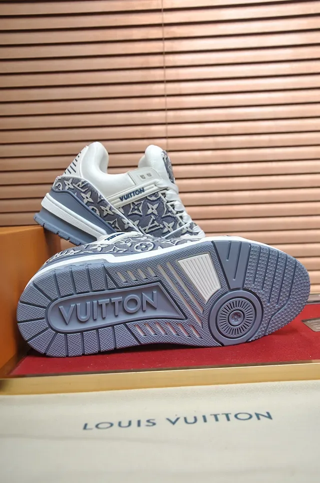 Louis Vuitton Run Away Monogram Canvas Gray Blue Lifestyle Sneakers 3